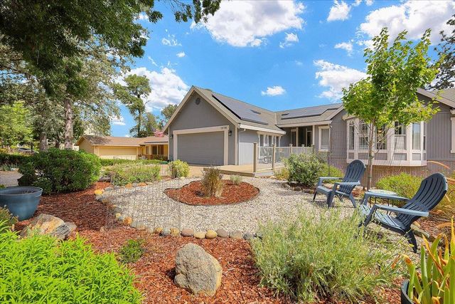18198 Hummingbird Dr, Penn Valley, CA 95946