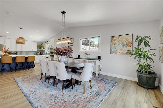 18198 Hummingbird Dr, Penn Valley, CA 95946