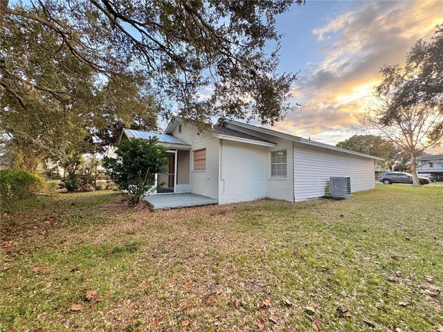 817 WHISPER LAKE COURT, Winter Haven, FL 33880