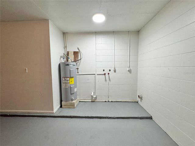 817 WHISPER LAKE COURT, Winter Haven, FL 33880