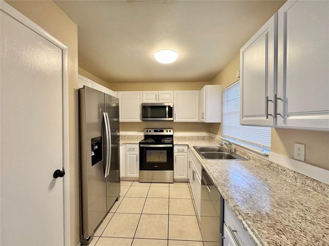 817 WHISPER LAKE COURT, Winter Haven, FL 33880