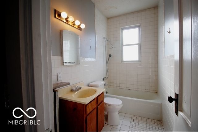 36 S Jefferson Street, Knightstown, IN 46148