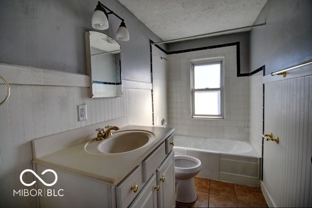36 S Jefferson Street, Knightstown, IN 46148