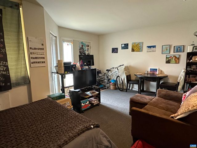 1243 CEDARS CT B5, Charlottesville, VA 22901