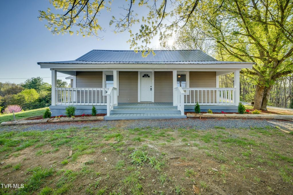 290 Brookside Drive, Kingsport, TN 37660