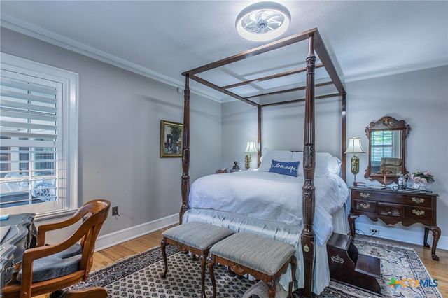 1120 N 13th Street, Temple, TX 76501