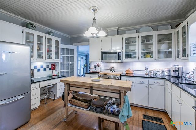 1120 N 13th Street, Temple, TX 76501
