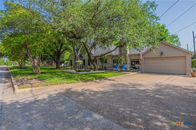 1120 N 13th Street, Temple, TX 76501
