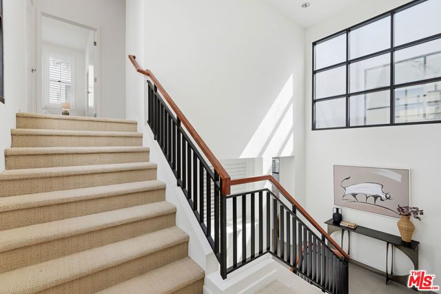 12912 Discovery, Los Angeles, CA 90094