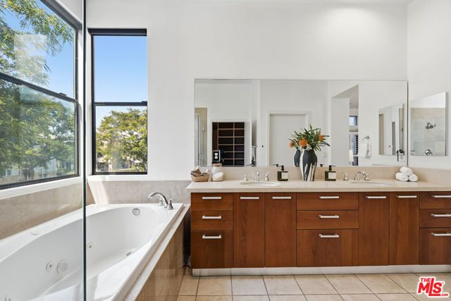 12912 Discovery, Los Angeles, CA 90094