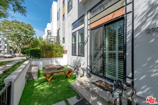 12912 Discovery, Los Angeles, CA 90094