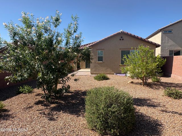 7838 S New Strike Way, Tucson, AZ 85747