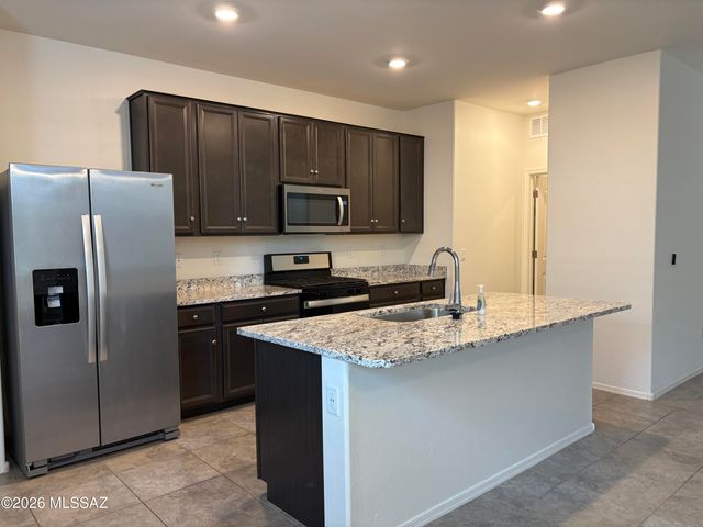 7838 S New Strike Way, Tucson, AZ 85747