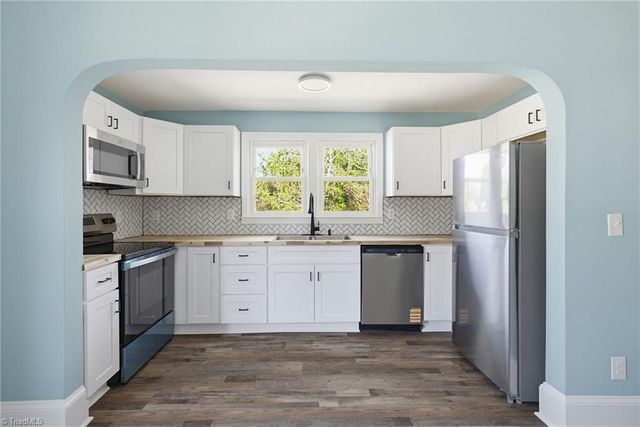 1009 N Scales Street, Reidsville, NC 27320