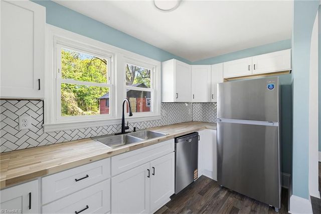 1009 N Scales Street, Reidsville, NC 27320