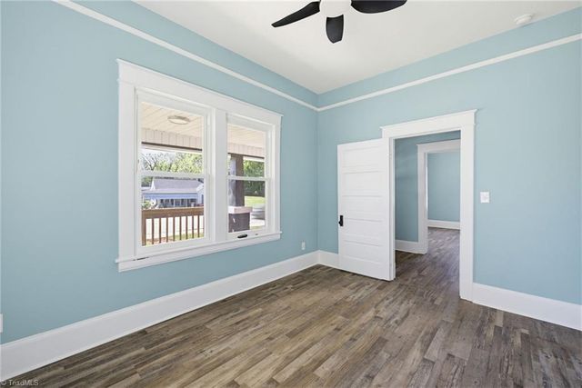 1009 N Scales Street, Reidsville, NC 27320