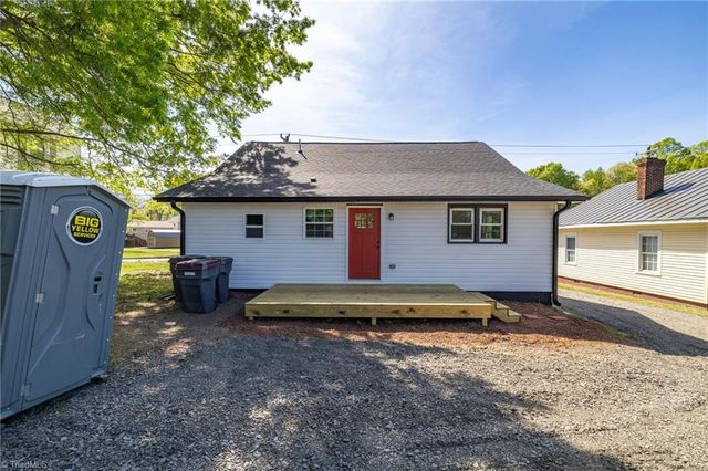 1009 N Scales Street, Reidsville, NC 27320