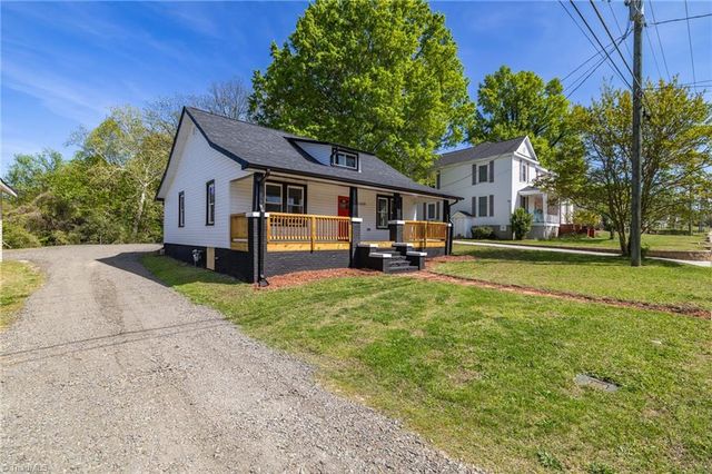 1009 N Scales Street, Reidsville, NC 27320