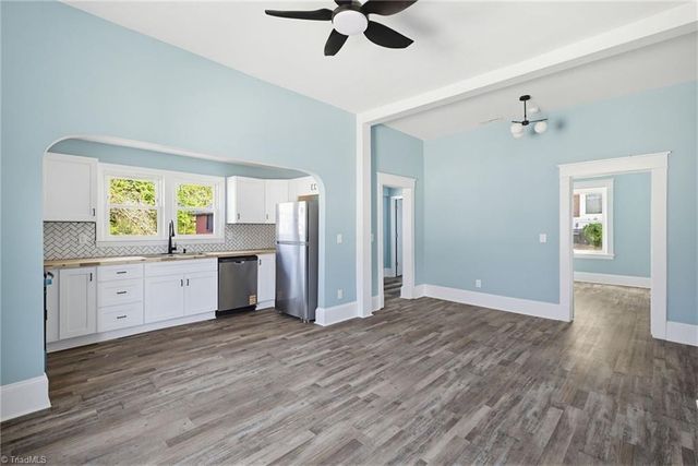 1009 N Scales Street, Reidsville, NC 27320