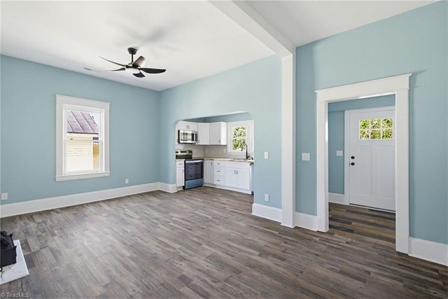 1009 N Scales Street, Reidsville, NC 27320