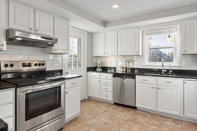 25 Nylander Way, Acton, MA 01720