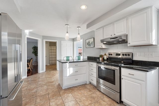 25 Nylander Way, Acton, MA 01720