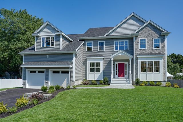 4 Wildwood St, Burlington, MA 01803