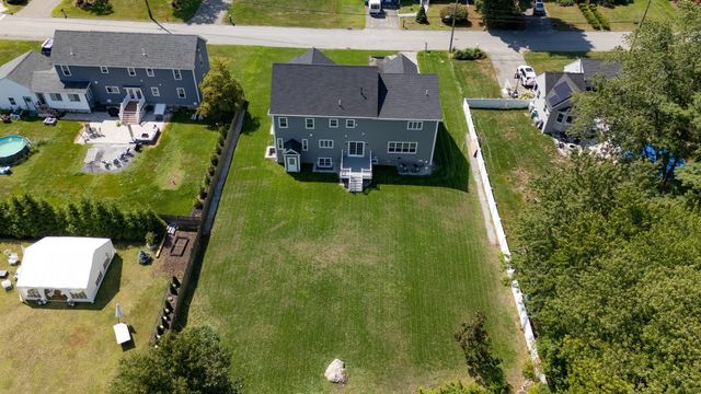 4 Wildwood St, Burlington, MA 01803