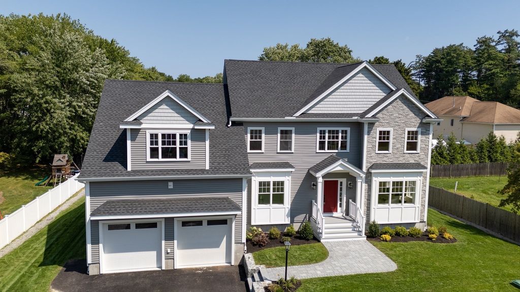 4 Wildwood St, Burlington, MA 01803