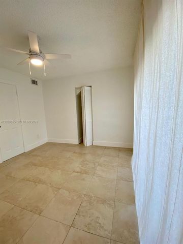 6544 SW 114 PL B76, Miami, FL 33173