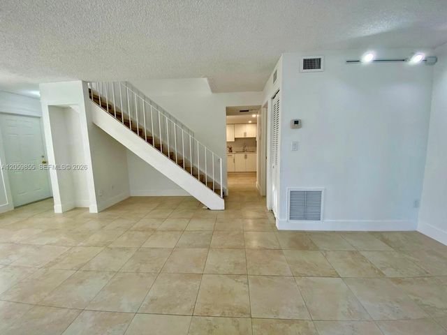 6544 SW 114 PL B76, Miami, FL 33173