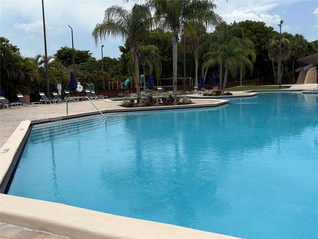 6544 SW 114 PL B76, Miami, FL 33173