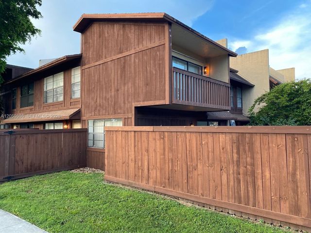 6544 SW 114 PL B76, Miami, FL 33173