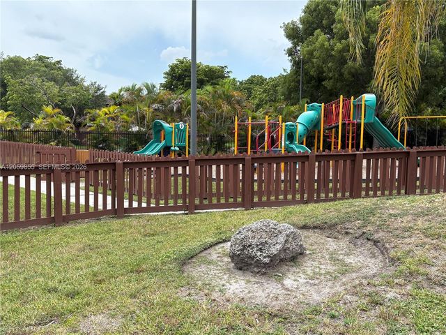 6544 SW 114 PL B76, Miami, FL 33173