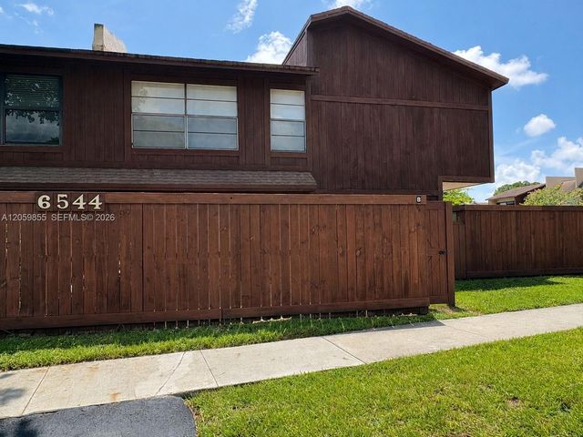 6544 SW 114 PL B76, Miami, FL 33173
