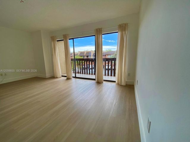 6544 SW 114 PL B76, Miami, FL 33173