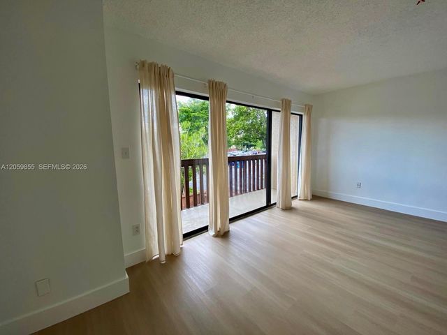 6544 SW 114 PL B76, Miami, FL 33173