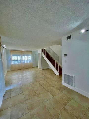 6544 SW 114 PL B76, Miami, FL 33173