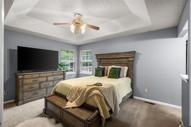 1204 NE Hendrix Drive, Lee's Summit, MO 64086