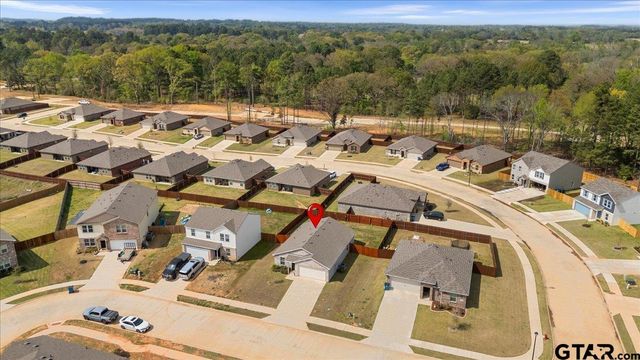 1207 Ripplewood, Chandler, TX 75758