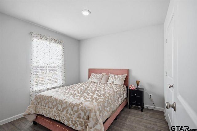 1207 Ripplewood, Chandler, TX 75758