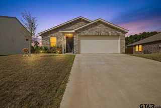 1207 Ripplewood, Chandler, TX 75758