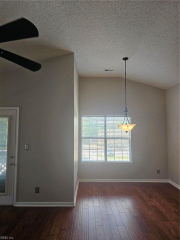 804 Newday CT, Newport News, VA 23602