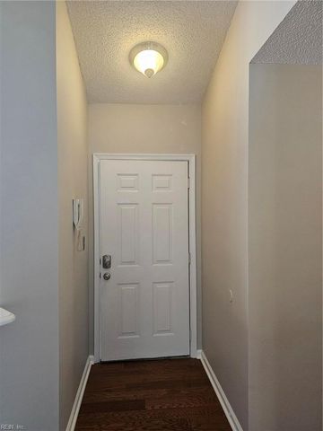 804 Newday CT, Newport News, VA 23602