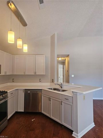 804 Newday CT, Newport News, VA 23602