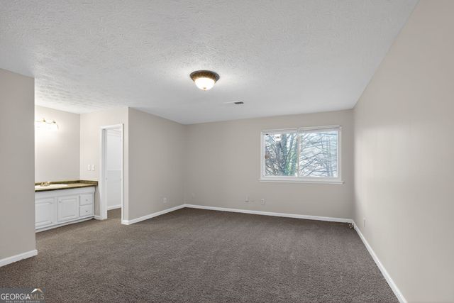 1056 Park Forest Trail NW, Lilburn, GA 30047