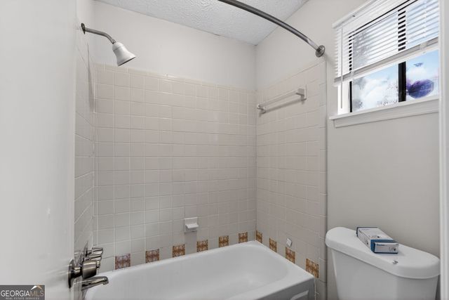 1056 Park Forest Trail NW, Lilburn, GA 30047