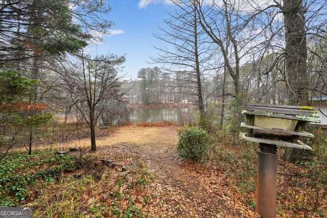 1056 Park Forest Trail NW, Lilburn, GA 30047