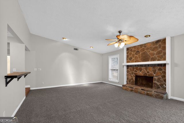 1056 Park Forest Trail NW, Lilburn, GA 30047