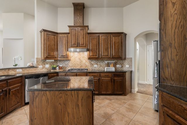 2901 Regents Park Lane, Garland, TX 75043